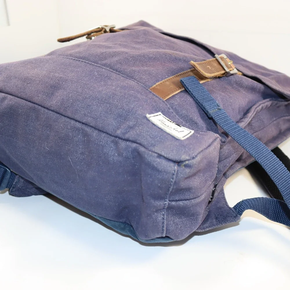 Herschel Supply Co. embrace your